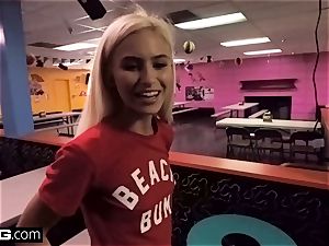 lil' teenage Kiara goes from skating rink to fellating shaft